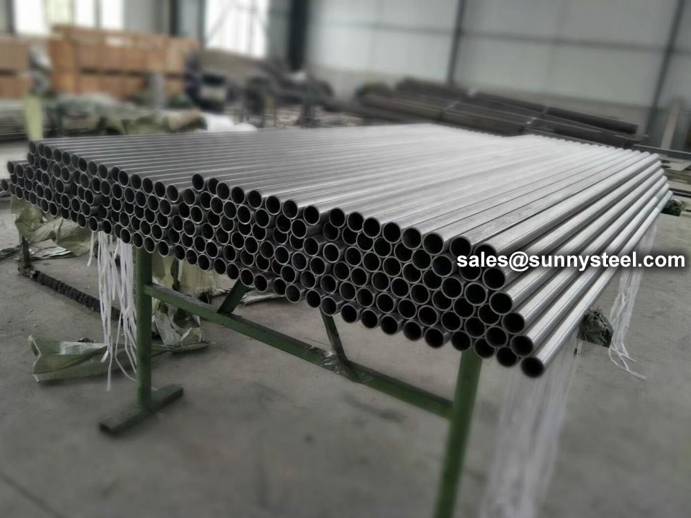 Titanium seamless tube