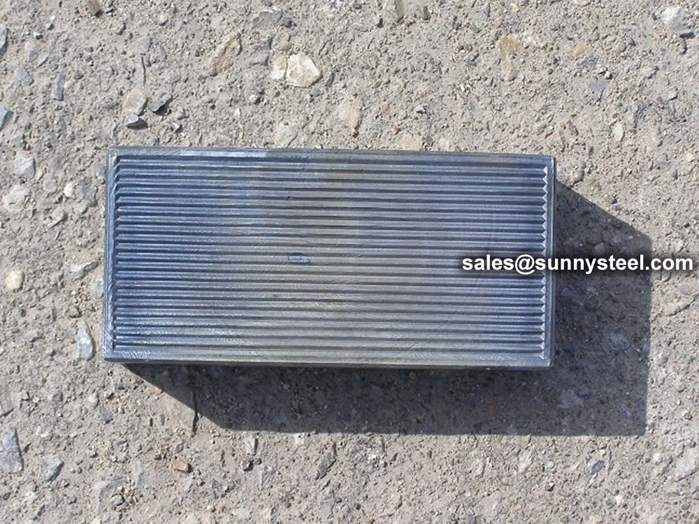 Crimped‑Edge Basalt Tile