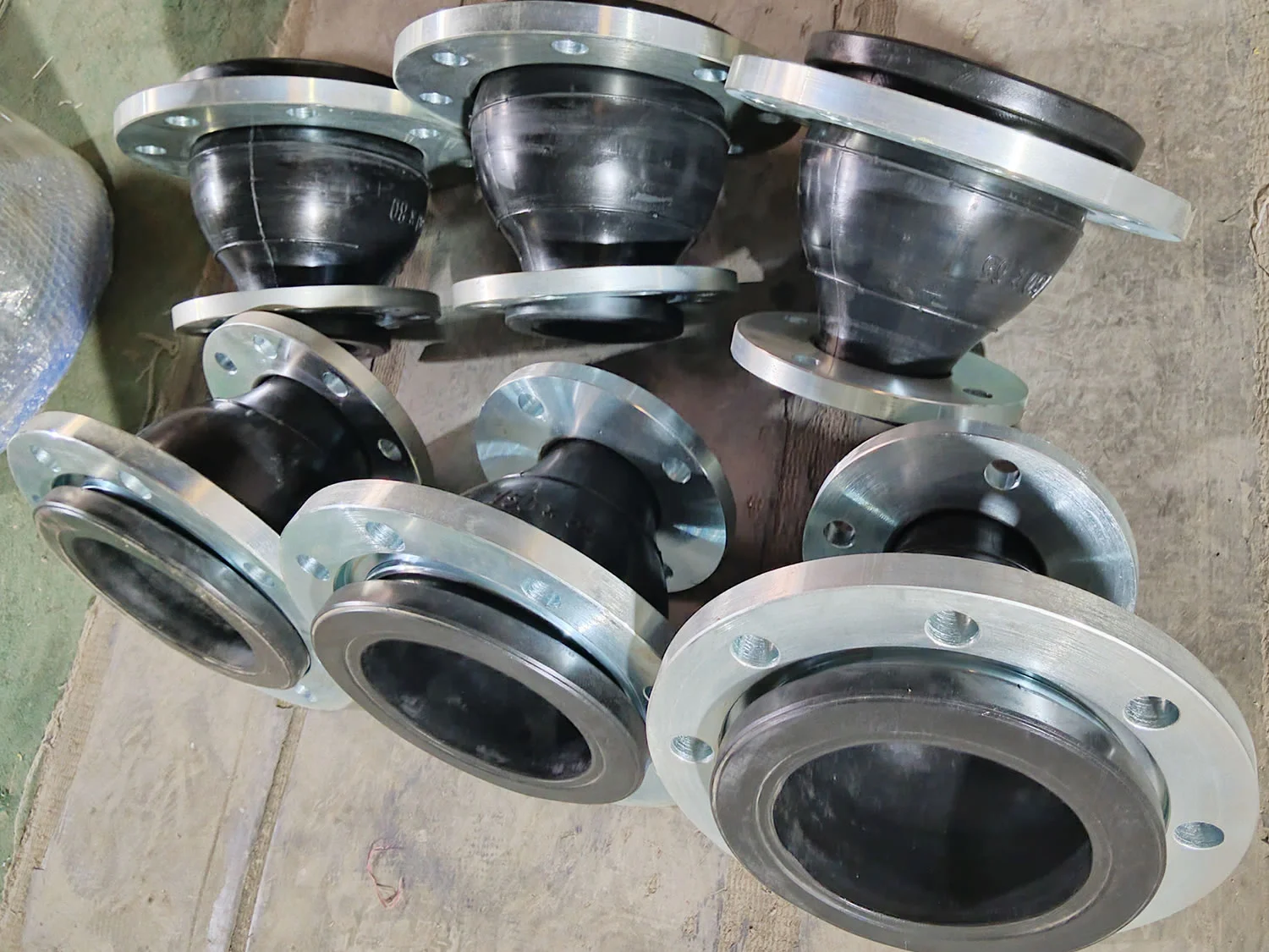 EPDM expansion joint EN 1092-1