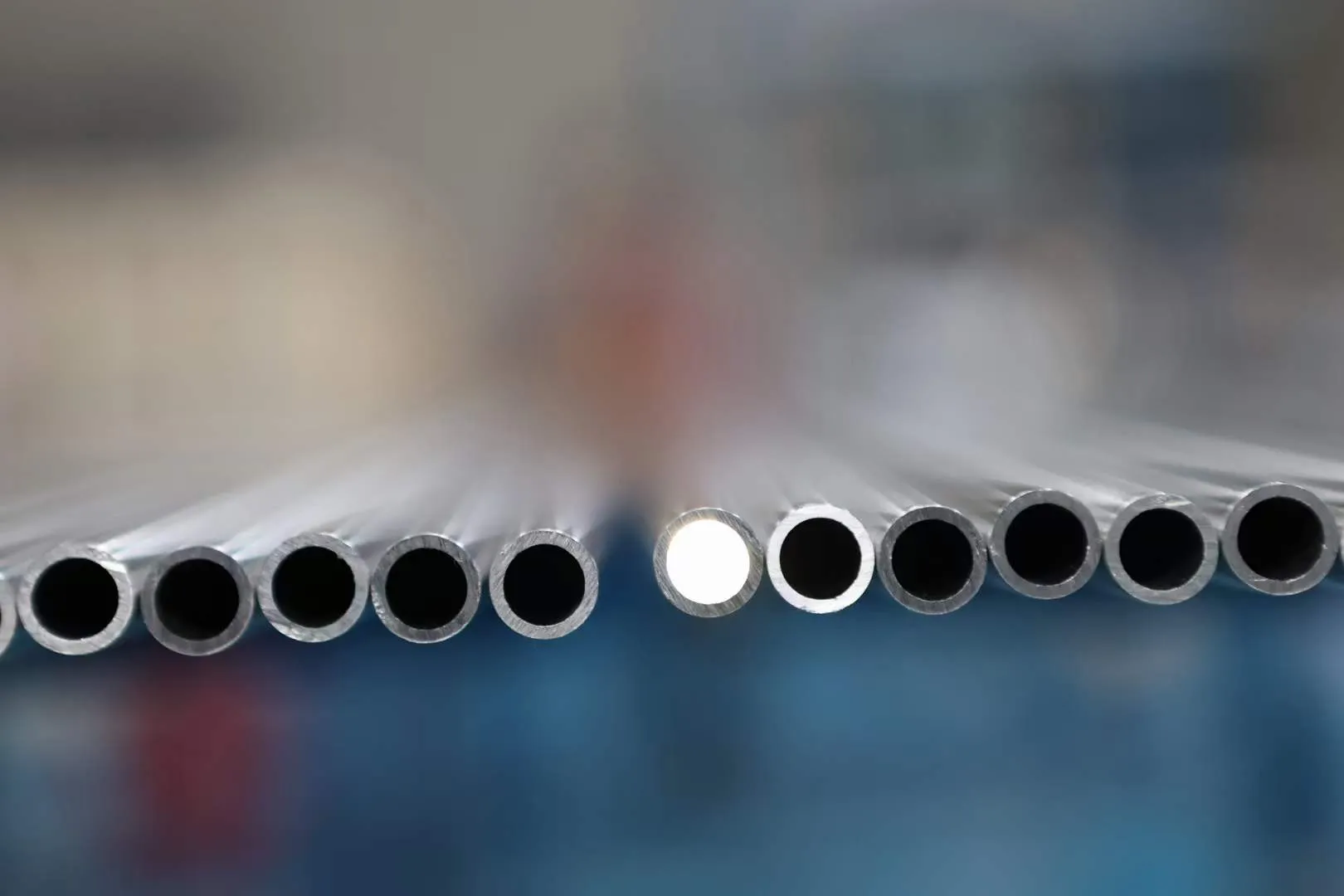 SCM4 Grade Seamless Steel Pipe